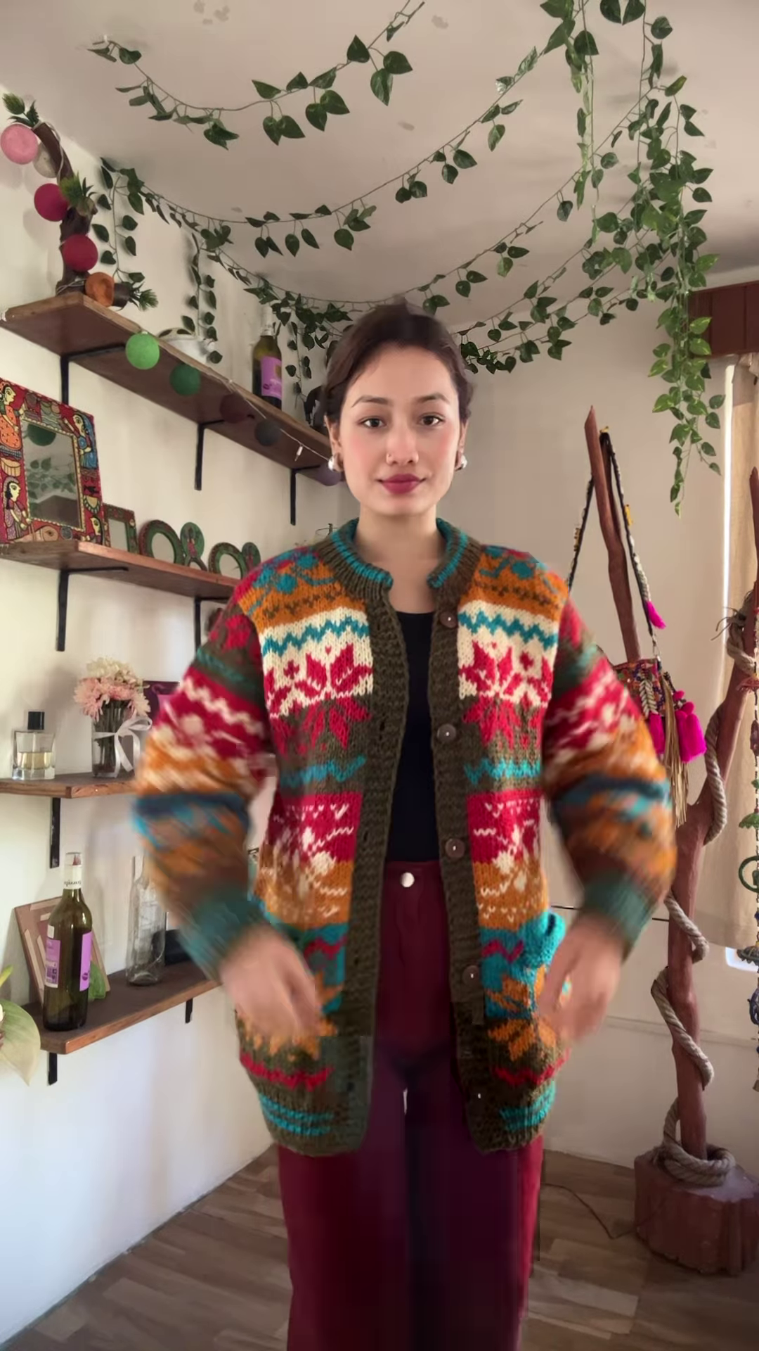 Cozy Hand-Knit Cardigan – A Touch of Timeless Elegance