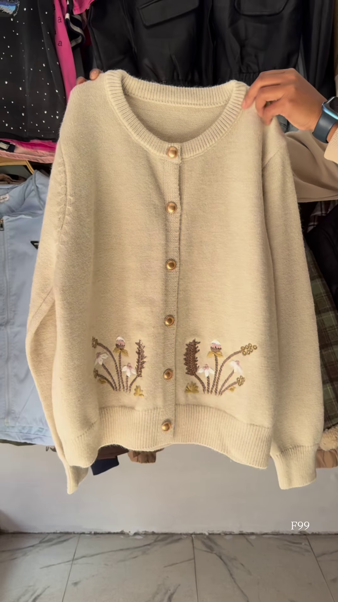 Floral Embroidery Knit Cardigan for Middle-Aged and Elderly Women – Loose, Large-Size, Long Design - Image 5