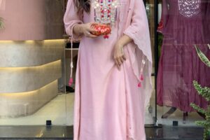 Blush Pink Mirror-Embroidered Suit – A Chic Ethnic Delight