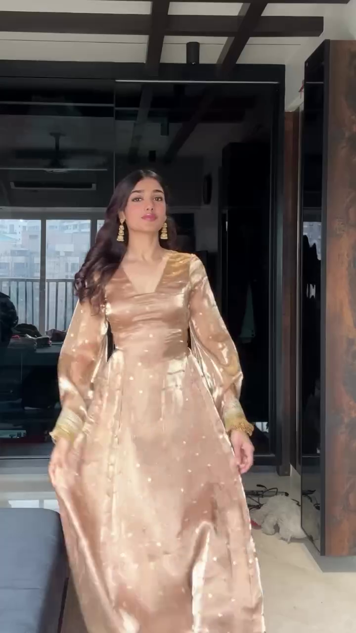 Golden Grace – Silk Suit with Green Embroidered Dupatta - Image 2