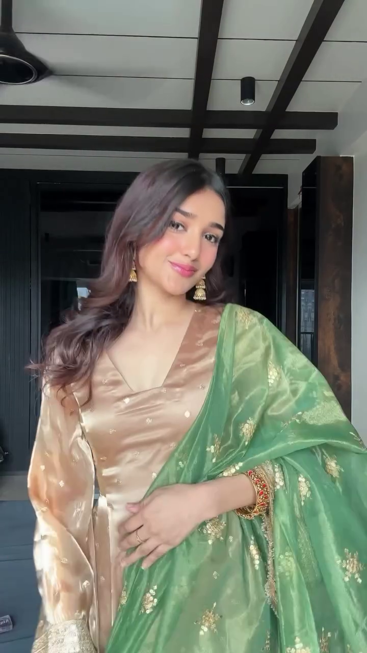 Golden Grace – Silk Suit with Green Embroidered Dupatta