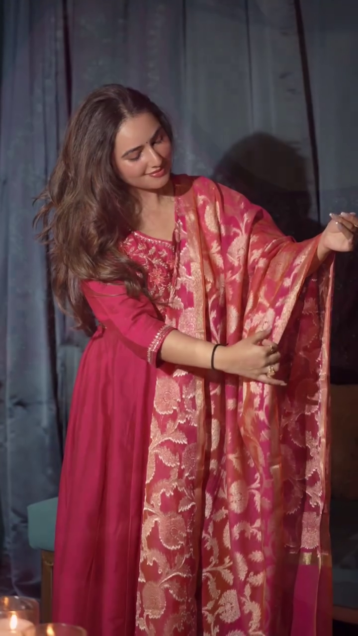 Festive Glow – Orange Silk Suit with Contrasting Dupatta - Image 8