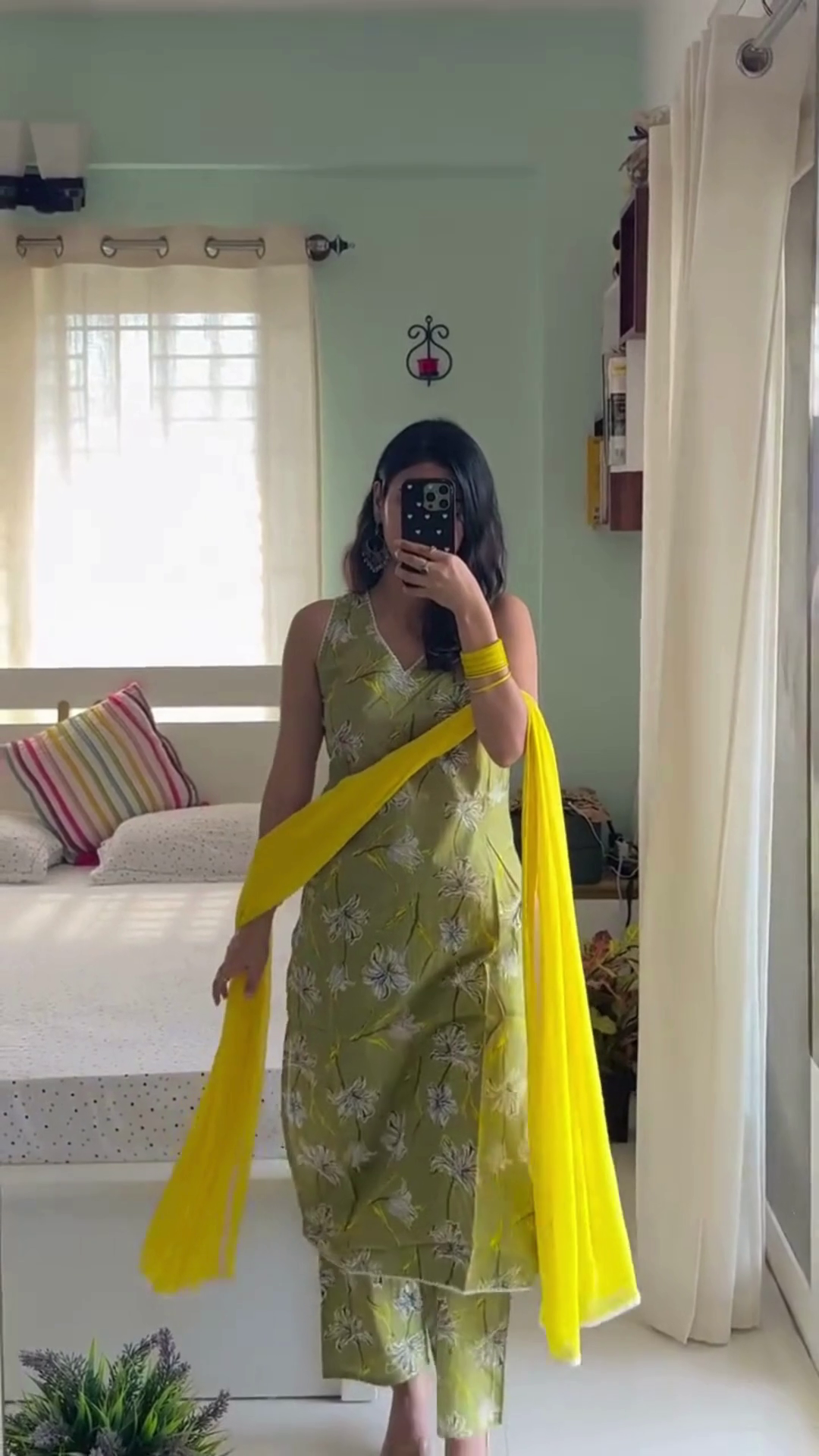 Ethnic Elegance: Handcrafted Indian Kurta Set Collection for Women - Image 3