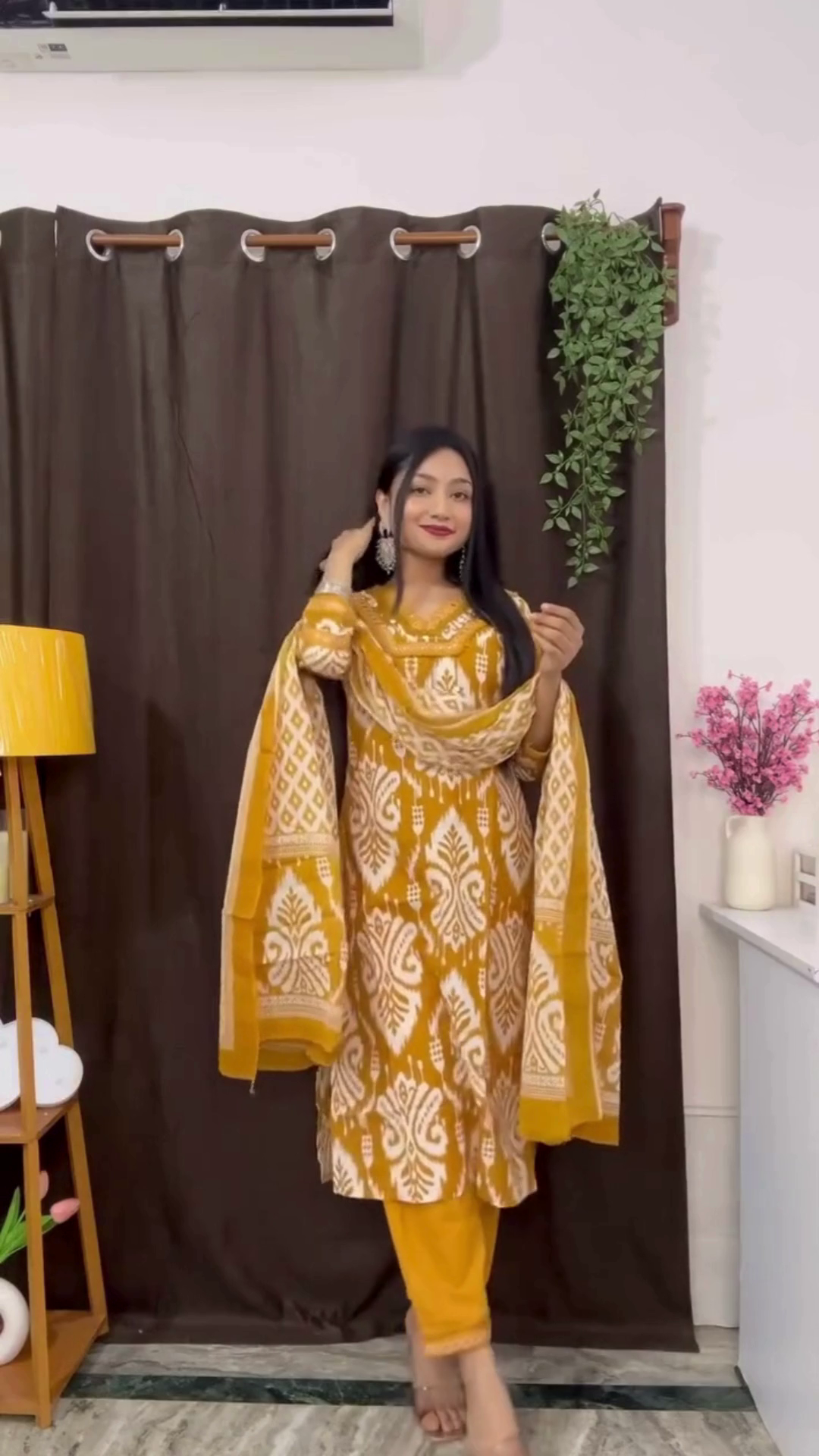 Elegant Floral-Embellished Long Anarkali Suit for Festive Occasions - Image 3