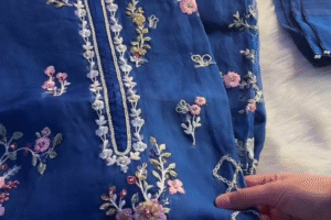 Agha Noor Signature Midnight Blue Floral Embroidered Organza Kurta with Pastel Thread Work and Lace Detailing – Luxury Pret Collection