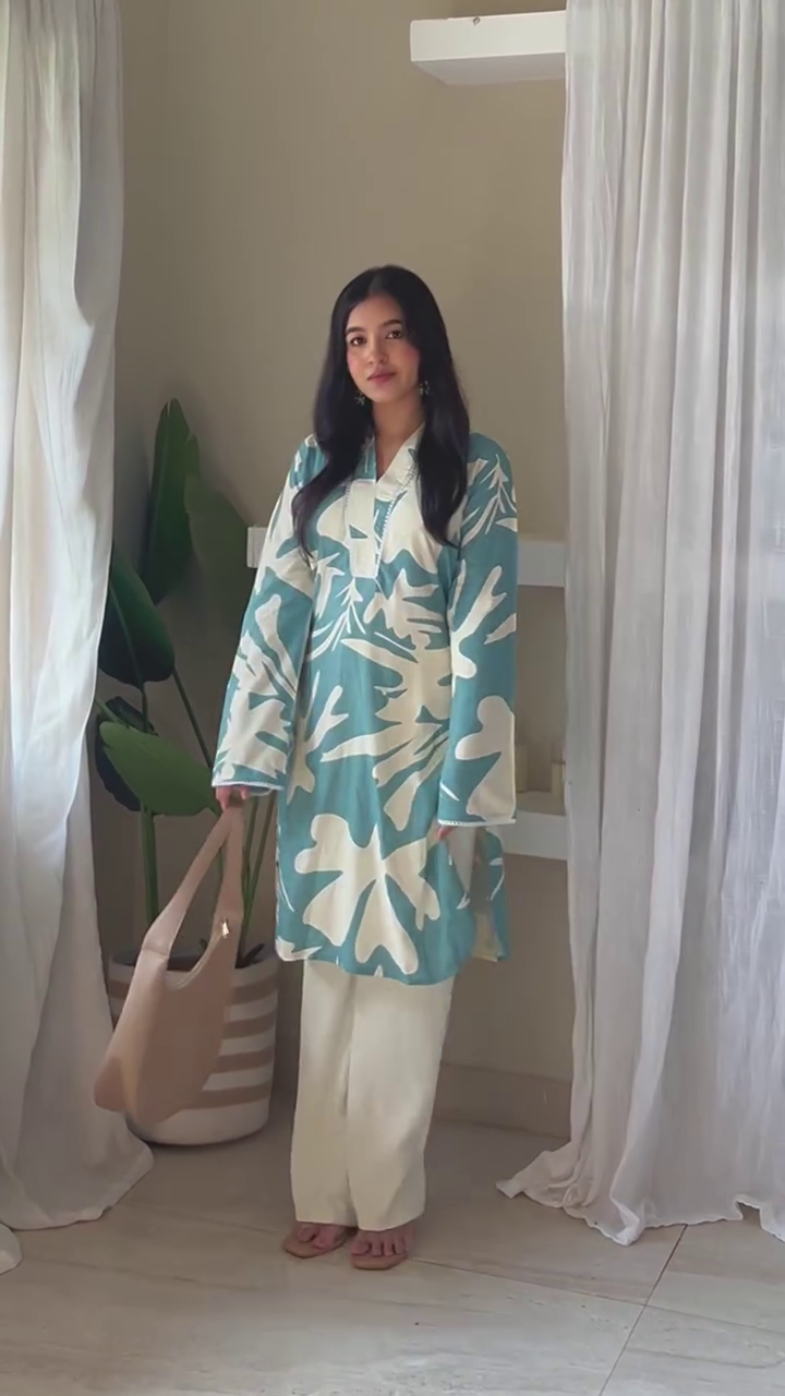 Premium Floral Breeze Co-Ord Set for Women – Soft Blue Oversized Kurta with White & Yellow Daisy Print and Cream Wide-Leg Cotton Pants – Lightweight Summer Wear for Casual Elegance - Image 3