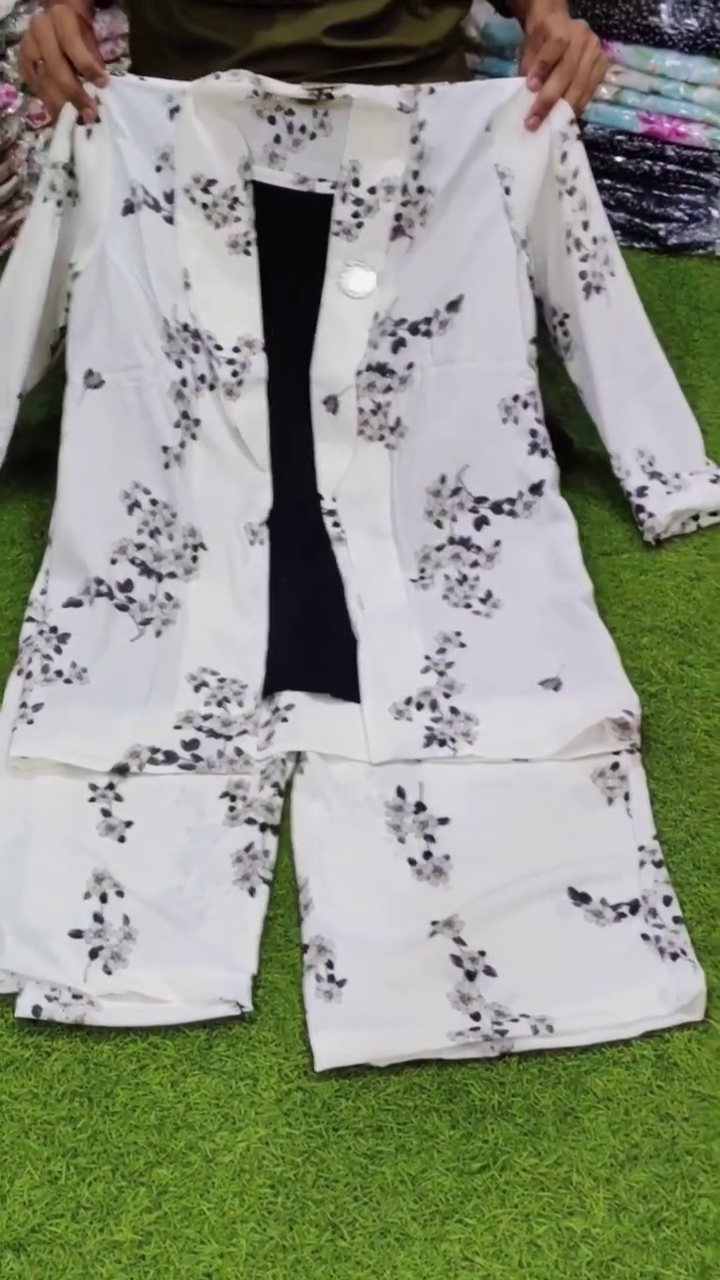 ✨ Monochrome Blossom Elegance: 3-Piece Floral Co-Ord Set with Inner & Shrug 🖤🤍🌿