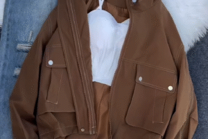 Urban StreetStyle Multi-Pocket Cropped Bomber Jacket – Trendy Winter Wear for Women