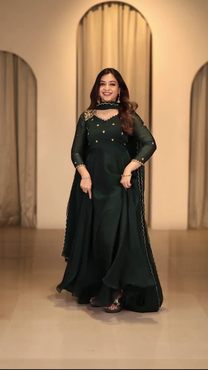 Luxury Festive Women’s Ethnic Collection – Premium Designer Sarees, Gowns & Lehengas ✨ - Image 6