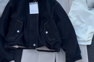 🖤 Cozy Contrast Denim Jacket Co-Ord Look – Winter Street Luxe Set 🤍