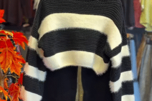 🖤✨ Cozy Chic Knit Co-Ord Set – Modern Stripes Edition ✨🖤