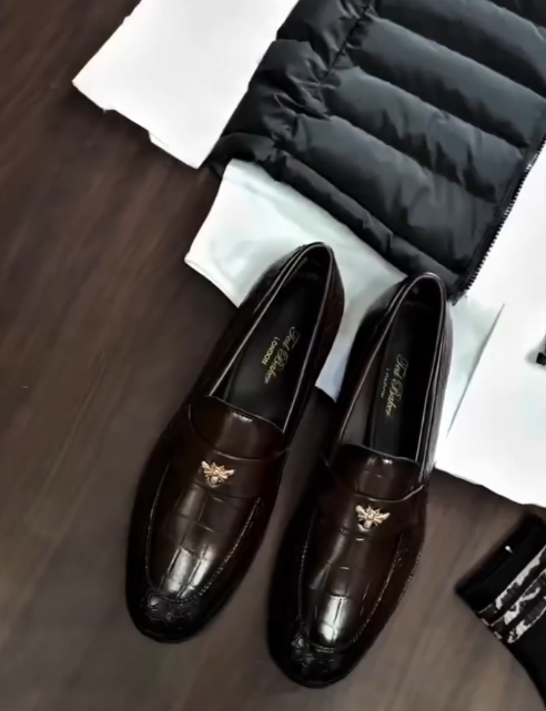 🖤 Sleek & Lightweight: Adidas Essentials Black Down Vest – Effortless Layering for Any Look - Image 3