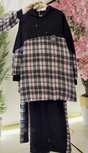 Effortless Style Meets Cozy Comfort: Black & Plaid Oversized Hoodie Set for Women 🖤👜 - Image 2