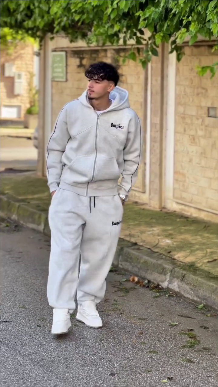 Ultimate Comfort Meets Effortless Style: Cozy Zip-Up Grey Hoodie Set 🖤✨