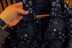 Classic Cool: Timeless Denim Jacket for Every Occasion 👖✨