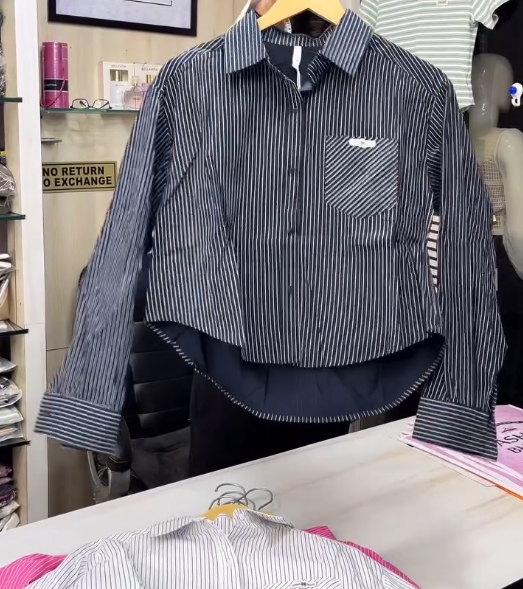 💧 Fresh & Chic: Light Blue Striped Cropped Shirt - Image 4