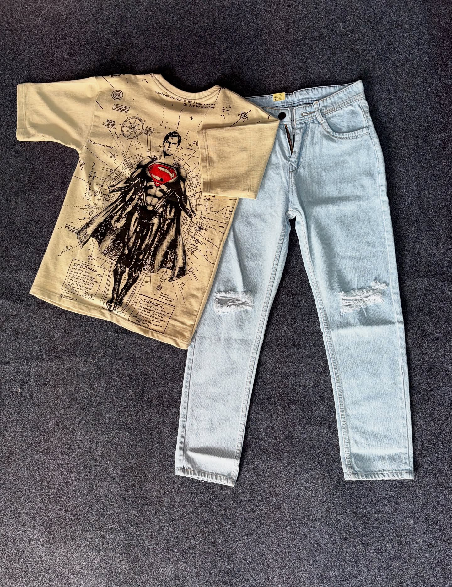 🔥 Effortless Casual Cool: T-Shirt & Ripped Jeans Combo for Everyday Style 🔥 - Image 2