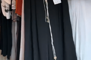 🖤 Classic Elegance: Women’s Black Trousers for Every Occasion 🖤