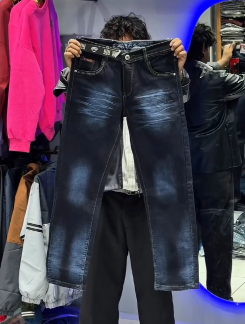 👖 Whisker Spray Wash Straight-Fit Baggy Jeans – Urban Edge with Relaxed Comfort ✨ - Image 3