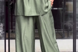 🌸 Elegant Charm: Women’s Embroidered 2-Piece Co-ord Set 🌿