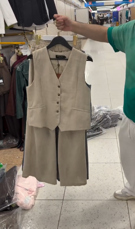 🩶 Grey Linen-Style Vest and Wide-Leg Culotte Trousers Set – Effortless Minimal Elegance ✨ - Image 4