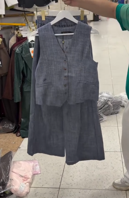 🩶 Grey Linen-Style Vest and Wide-Leg Culotte Trousers Set – Effortless Minimal Elegance ✨ - Image 3