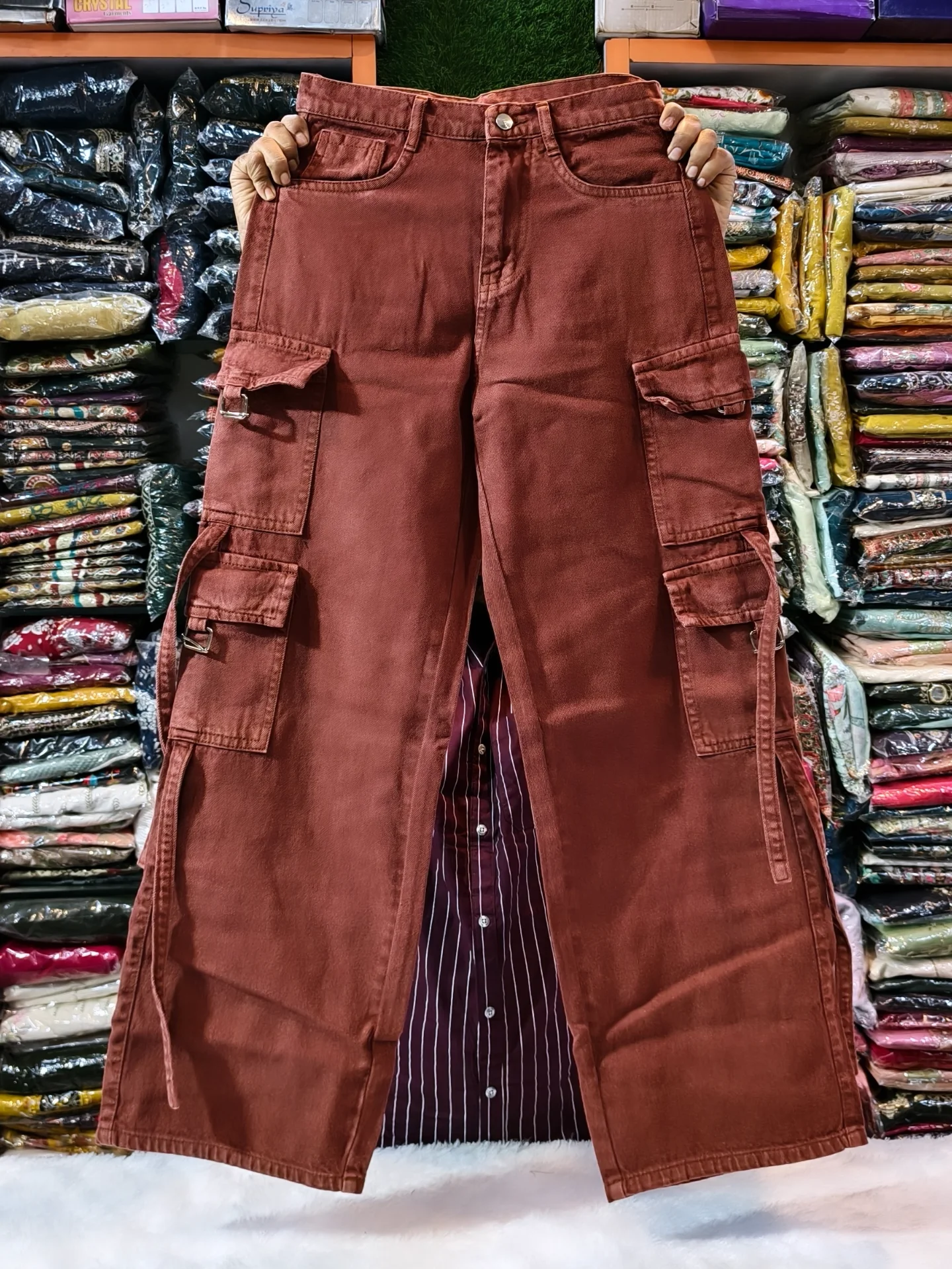 Trendy Light Blue Wide-Leg Denim Cargo Jeans – Utility Meets Street Style - Image 2