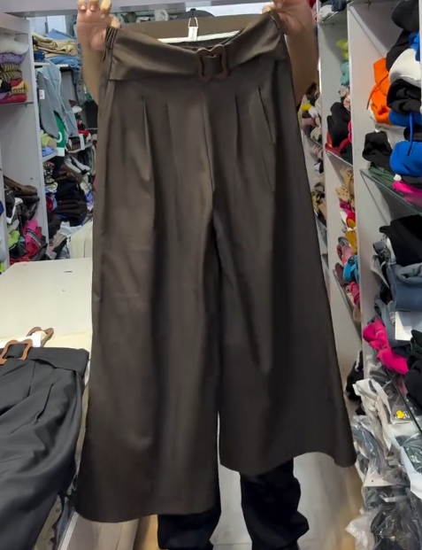 🤍 White Wide-Leg Trousers – Effortless Elegance Meets Modern Comfort ✨ - Image 4