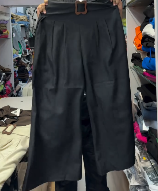 🤍 White Wide-Leg Trousers – Effortless Elegance Meets Modern Comfort ✨ - Image 3