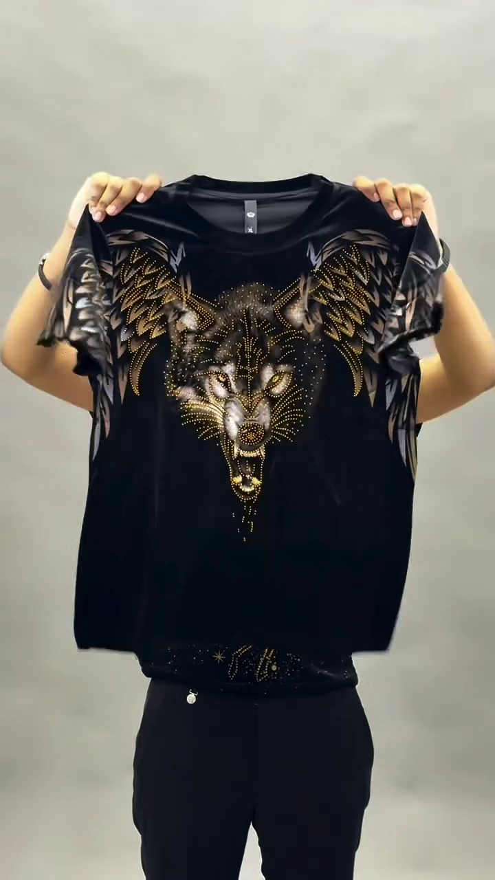Power Statement: Bold Lion Graphic Tee with Luxe Appeal - Image 2