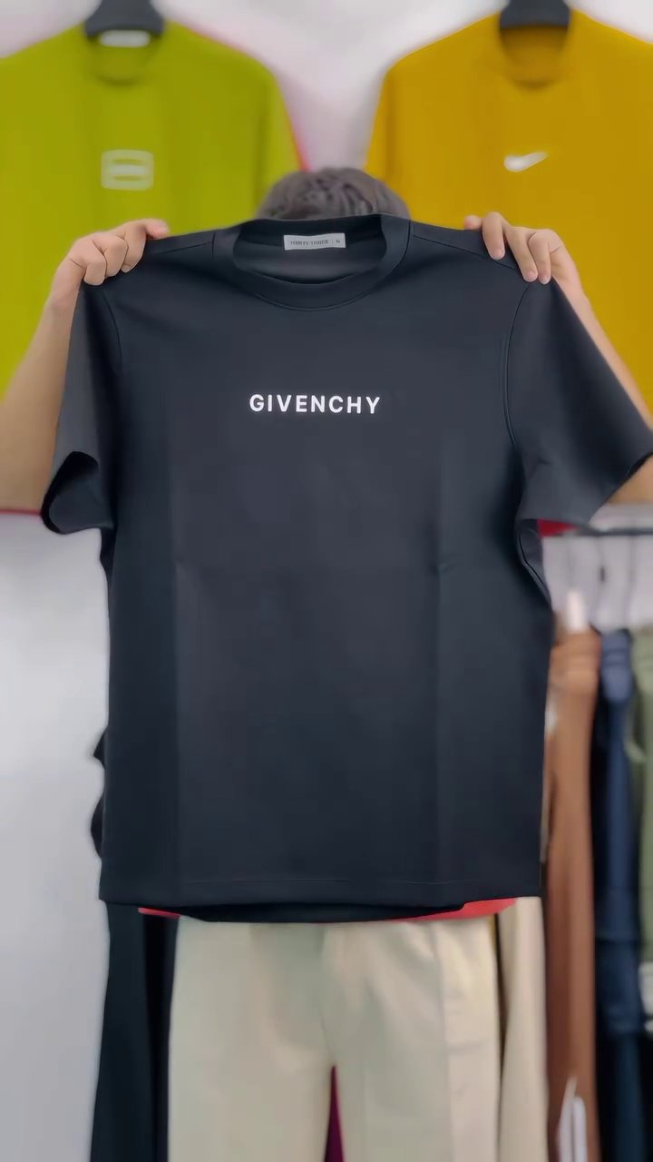 🖤🔥 Graphic Street Tee Look - Image 3
