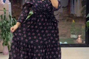 🌸🖤 Flowy Floral Maxi Dress