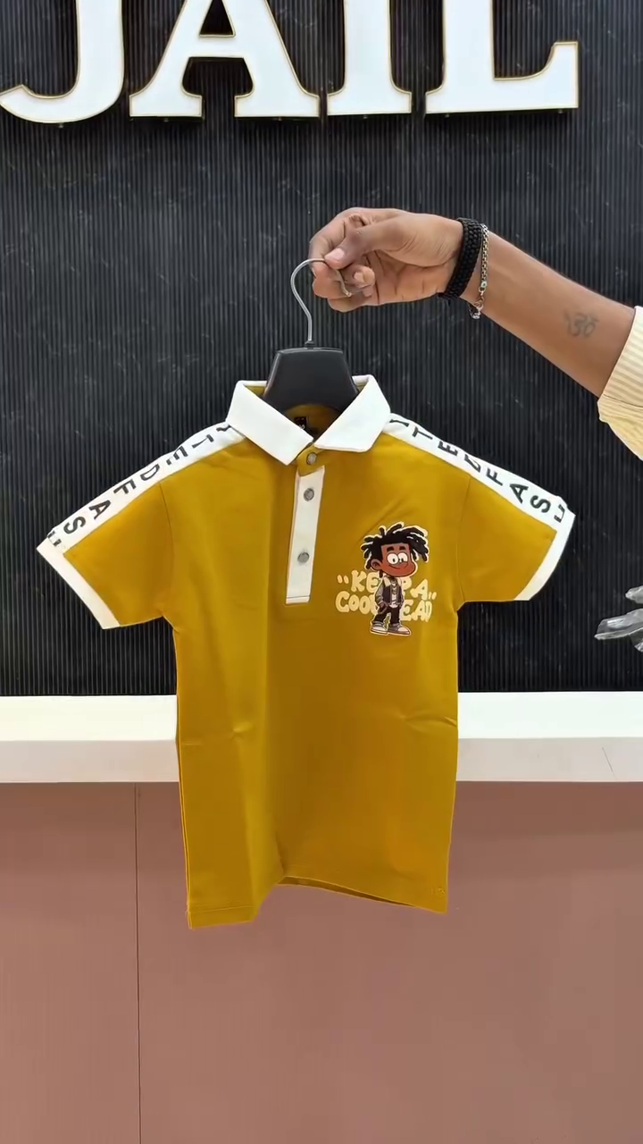 🤍👕 Minimal Polo, Maximum Versatility - Image 3